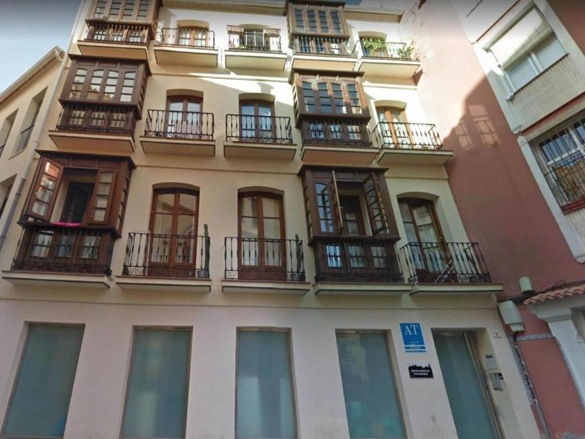 Snug Holiday Home Right In The Center Of M Laga Málaga Exteriör bild