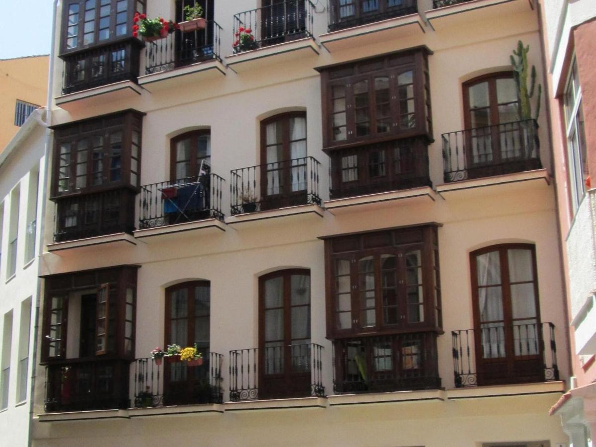 Snug Holiday Home Right In The Center Of M Laga Málaga Exteriör bild
